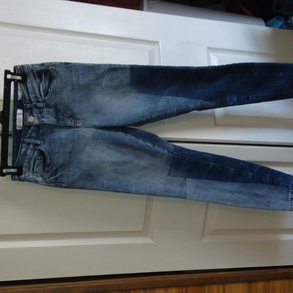 Guess 1981 skinny Jeans Sz 25